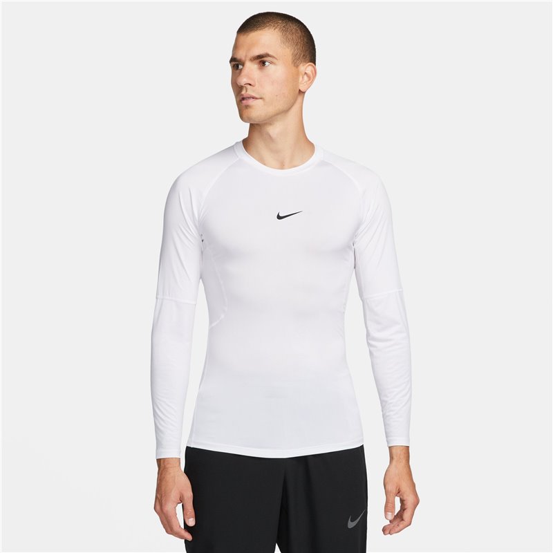 Nike Pro Fitness shirt adhering to long sleeves Dri-Fit-white man